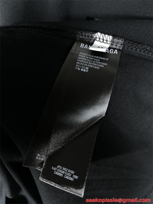 バレンシアガ コピー Balenciaga 651795 半袖Tシャツ ブラック ダメージ加工 ロゴプリント オーバーサイズ クラッシュデザイン ストリート系 メンズ