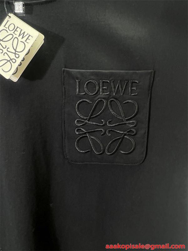 LOEWE コピー ロエベ 半袖Tシャツ H526Y22XBC ブラック エンボスロゴ ポケットデザイン クルーネック 上質コットン ミニマル高級 メンズ