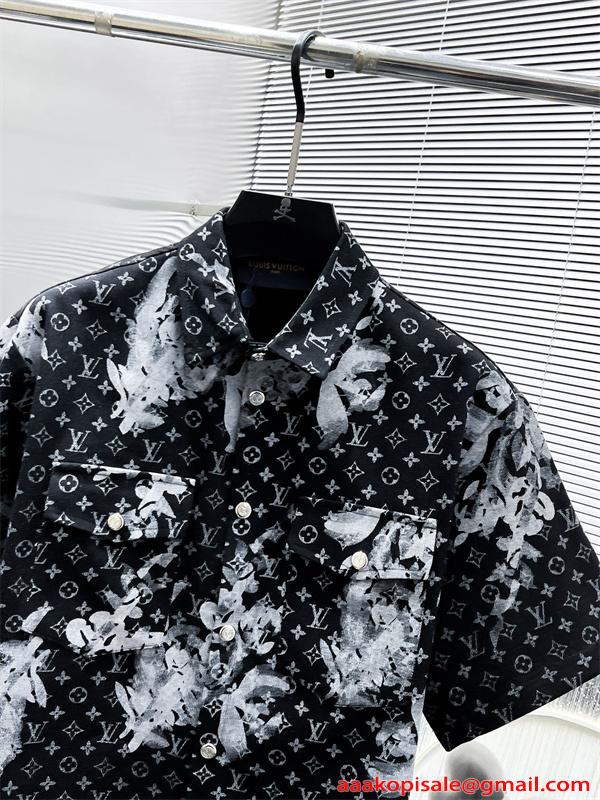 セットアップ Louis Vuitton 半袖シャツ ルイヴィトン コピー ショートパンツ ブラック 花柄 モノグラム 総柄 開襟風 リゾート 