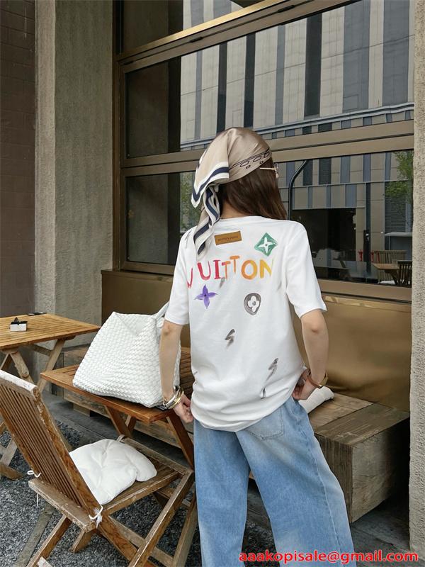  ホワイト ルイヴィトン コピー 半袖 Tシャツ 手描き風ロゴ カラープリント ルーズ感 夏映え カジュアル Louis Vuitton