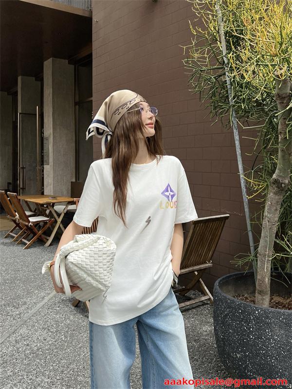  ホワイト ルイヴィトン コピー 半袖 Tシャツ 手描き風ロゴ カラープリント ルーズ感 夏映え カジュアル Louis Vuitton