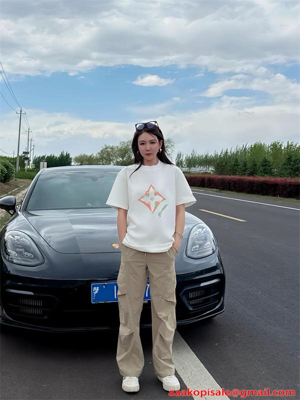 半袖Tシャツ ホワイト ルイヴィトン コピー クルーネック モノグラムフラワー風フロントデザイン ドット調ロゴ Louis Vuitton