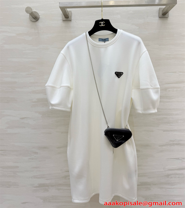 PRADAプラダロングtシャツコピー★2026トレンドファッション性抜群スタイリッシュ★ミニバッグ付き