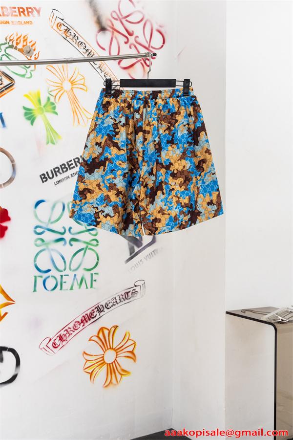 グッチ コピー 迷彩ミックス 総柄 セットアップ 半袖シャツ ショートパンツ 夏新作 派手映え ストリート 人気 売れ筋 メンズ Gucci