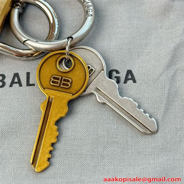 Rodeo新作BALENCIAGA  バレンシアガ キーホルダーコピーアクセサリー登場 おしゃれSNS映え間違いなし