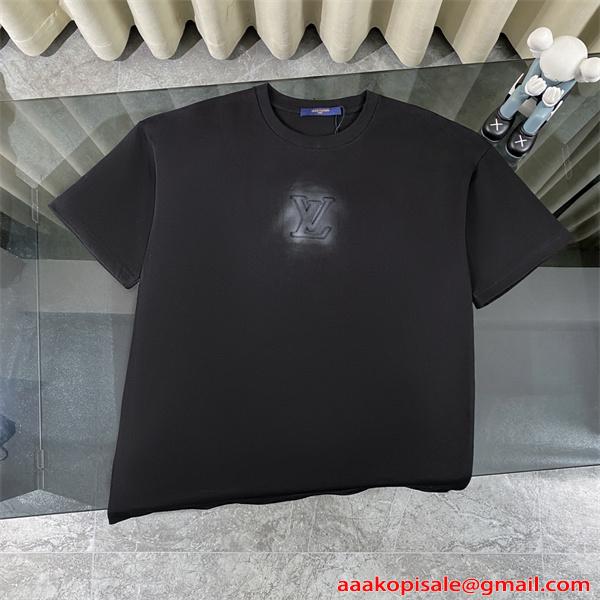 エンボスロゴ 半袖Tシャツ ルイヴィトン コピー Louis Vuitton メンズ レディース 立体モノグラム シンプル 高級感 無地 クルーネック
