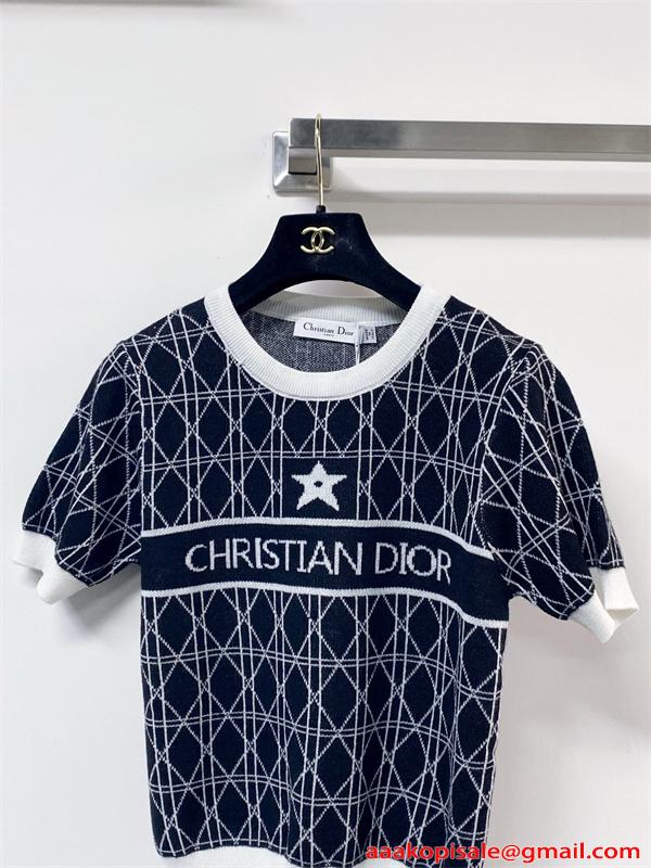 ❤ディオールtシャツコピーDIORトレンド感たっぷりのレディースニットおしゃれな大人の夏コーデに
