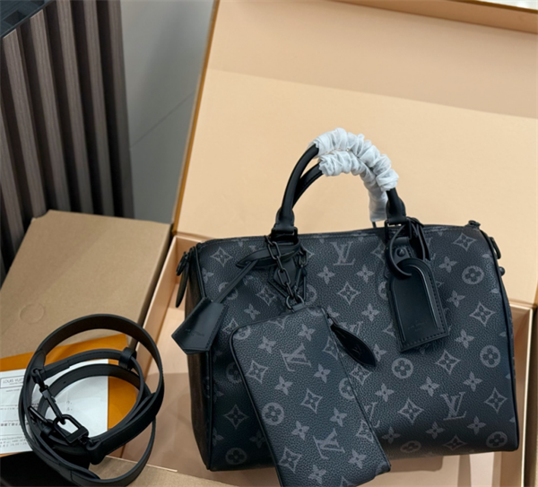 ❤LVモノグラムSpeedy Soft 30ルイヴィトンショルダーバッグコピーおしゃれで大容量 通勤＆短期旅行にぴったり