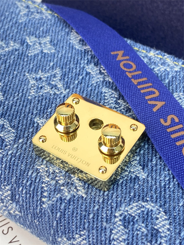 ❤ルイヴィトンショルダーバッグコピーM4622Z POUCH METIS たっぷり収納できるサブバッグ – おしゃれで機能的