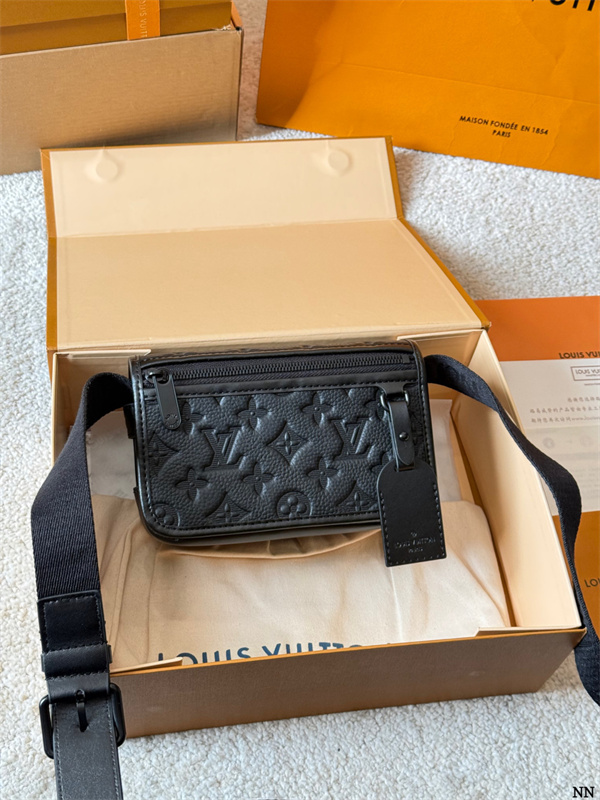 男女OK新作★LV Soft Trunkルイヴィトンミニバッグスーパーコピー2026最新おしゃれで軽い Monogram Eclipse