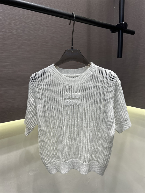 ミュウミュウ風 MiuMiuスタイル 透かし編み ニットトップス 半袖 ロゴ刺繍 サマーニット フェミニン ガーリー 軽やか レディース