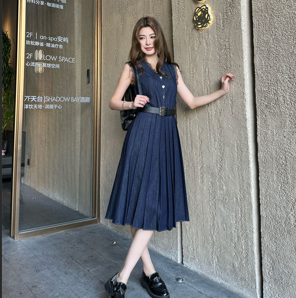 プラダ風 PRADAスタイル デニムワンピース レース切替 ノースリーブ プリーツスカート ウエストベルト 上品 セクシー フェミニン レディース