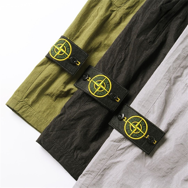  シャイニーショートパンツ コンパスパッチ ドローコード ウエストゴム ストーンアイランド コピー Stone Island