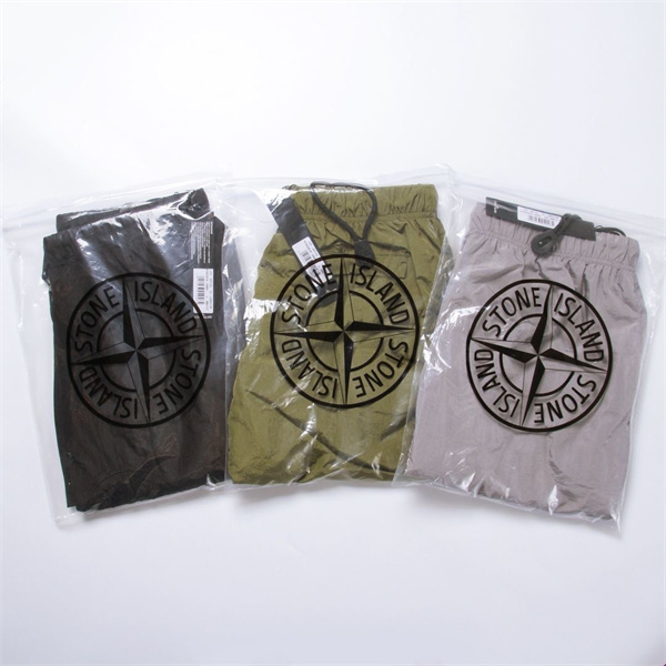  シャイニーショートパンツ コンパスパッチ ドローコード ウエストゴム ストーンアイランド コピー Stone Island