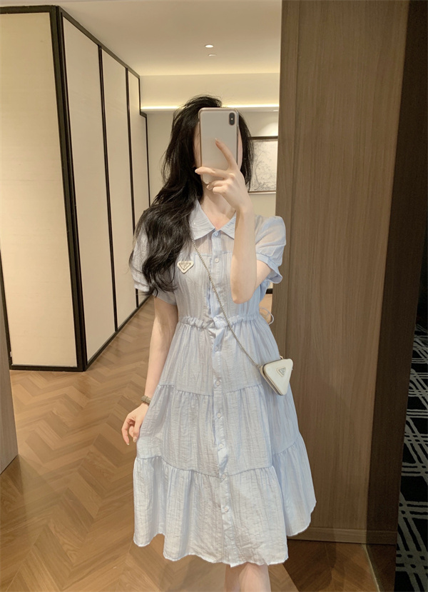 ティアードシャツワンピース PRADA 胸元トライアングルロゴ プラダ コピー ライトブルー ホワイト 半袖 パフスリーブ ウエストドローコード