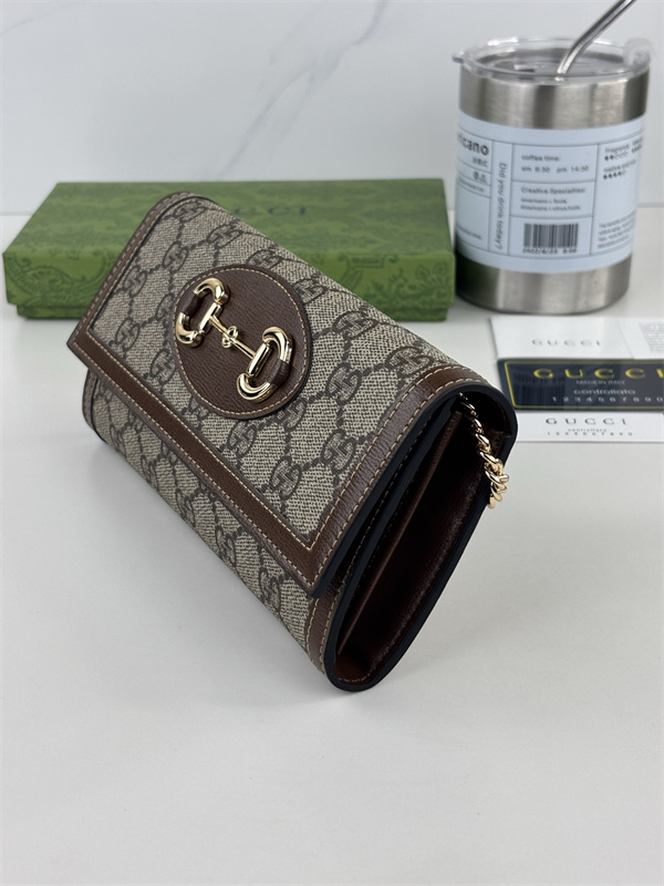 グッチ コピー Gパターン チェーンウォレット ホースビット金具 ブラウンレザー調フラップ ゴールドチェーン GUCCl 財布