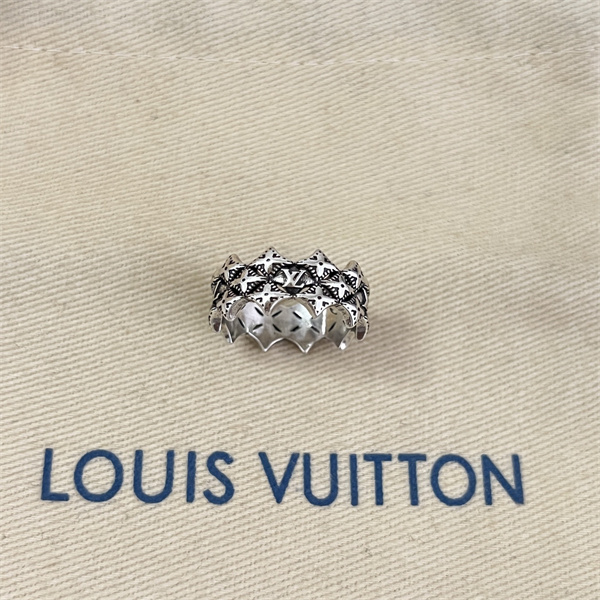 ルイヴィトン コピー モノグラムフラワー リング シルバーカラー LVロゴ ブラックパターン ワイドデザイン Louis Vuitton