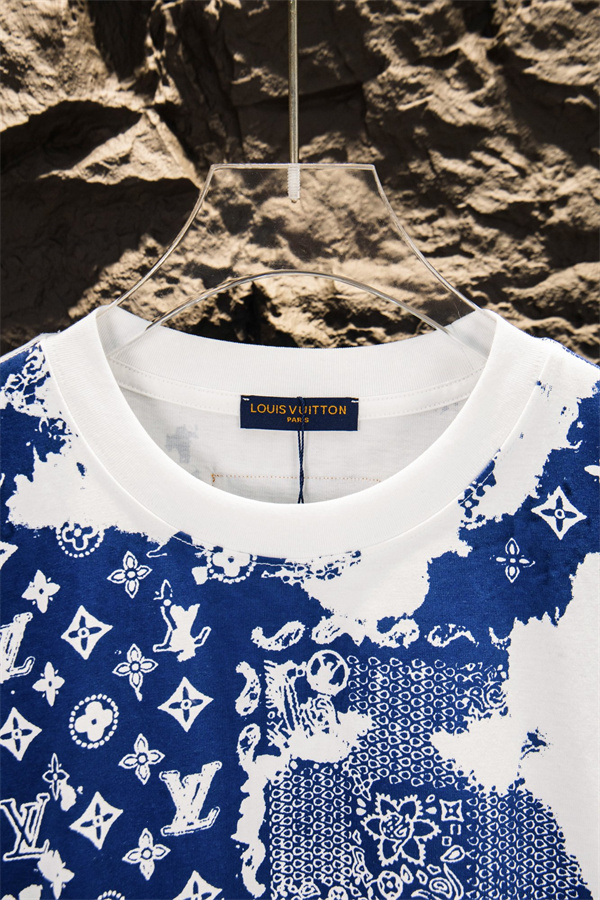 ブルーモノグラム 半袖Tシャツ Louis Vuitton ホワイトベース ルイヴィトン コピー バンダナ調プリント クルーネック 総柄デザイン