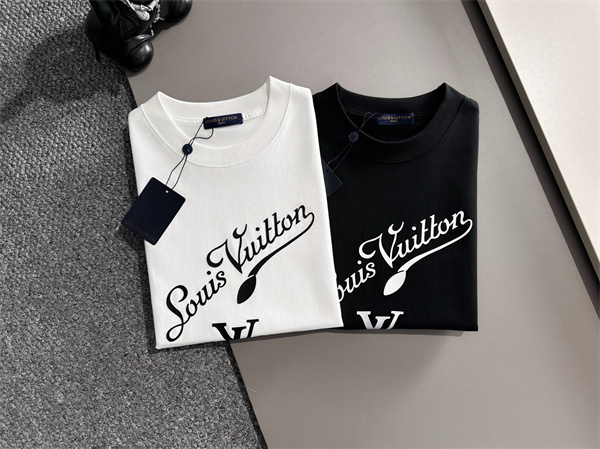 ロゴプリント カットソー Louis Vuitton センターLV ルイヴィトン コピー モノトーン 半袖Tシャツ ベーシックシルエット