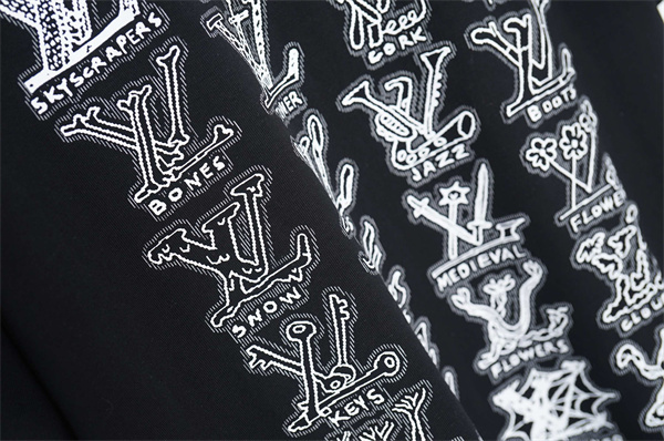 フロントLVグラフィック 半袖Tシャツ Louis Vuitton ホワイト ブラック ルイヴィトン コピー クルーネック ロゴプリント