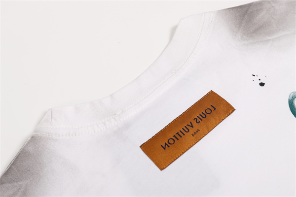 ペイントスプラッシュ 半袖Tシャツ Louis Vuitton マルチカラーLVプリント ルイヴィトン コピー ブラック ホワイト クルーネック