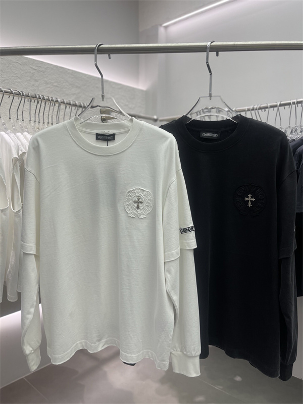アイボリー レイヤード風 ロングスリーブTシャツ Chrome Hearts 胸元サークルパッチ クロムハーツ コピー 袖ロゴワッペン クルーネック