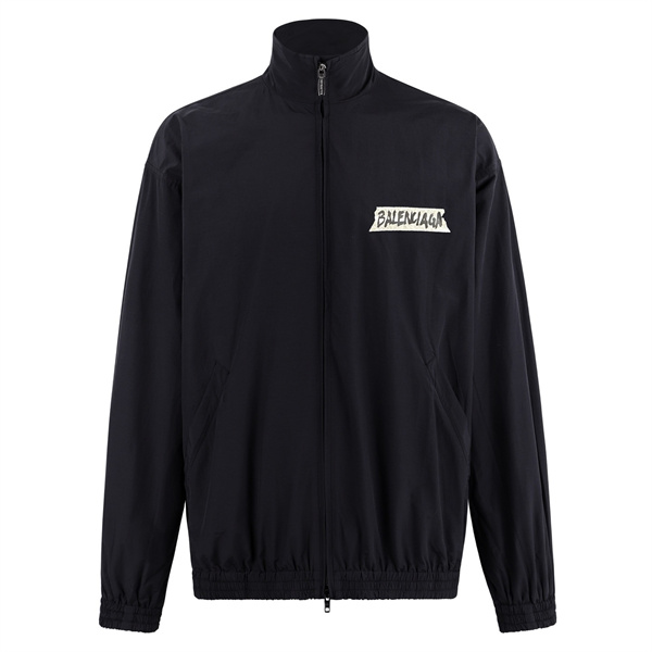ブラック ジップアップジャケット BALENCIAGA テープ風ロゴ バレンシアガ コピー スタンドカラー 胸元ワンポイント 背面ビッグロゴ