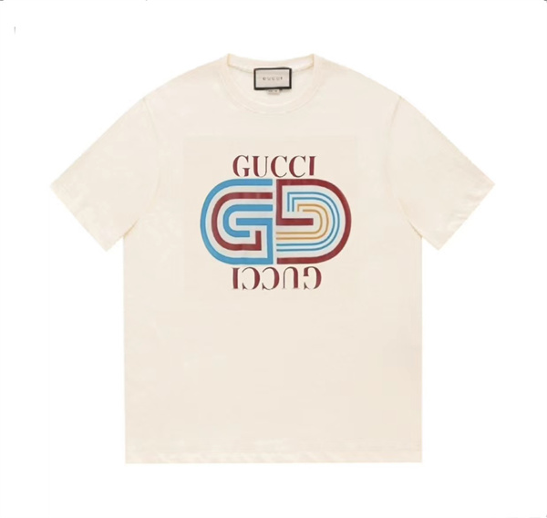  アイボリー 半袖Tシャツ GUCCI マルチカラーGGプリント グッチ コピー フロントロゴ クルーネック 無地バックデザイン