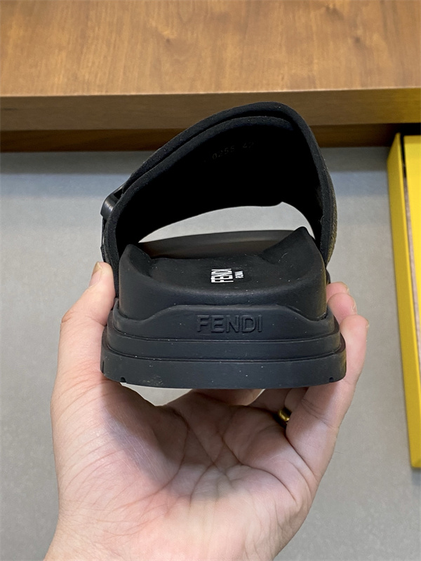 年齢を問わず フェンディ FENDI サンダルコピーカジュアルウェア 2026春夏人気トレンドアイテム 激安(日本最大級)