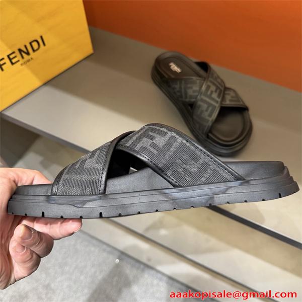 お目立ち度の高い新品 フェンディサンダル コピーFENDI 春夏2026の最新アイテム 激安(日本最大級)