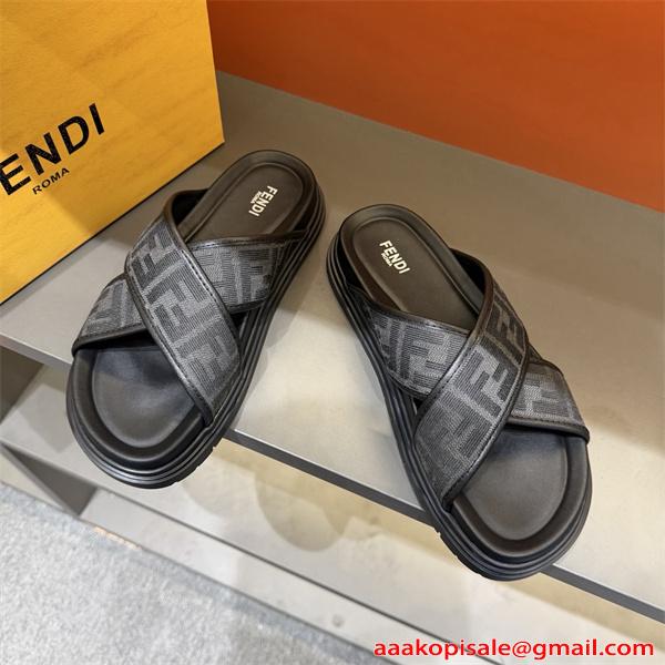 お目立ち度の高い新品 フェンディサンダル コピーFENDI 春夏2026の最新アイテム 激安(日本最大級)