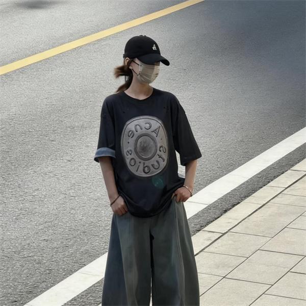 アクネストゥディオズ コピー プリントTシャツ ブラック Acne 半袖 モード ストリート 存在感
