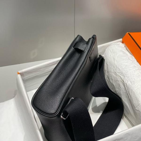 バッグ メンズ エルメス スーパーコピー ミニショルダー シンプル無地 高級感 モード系 Hermès