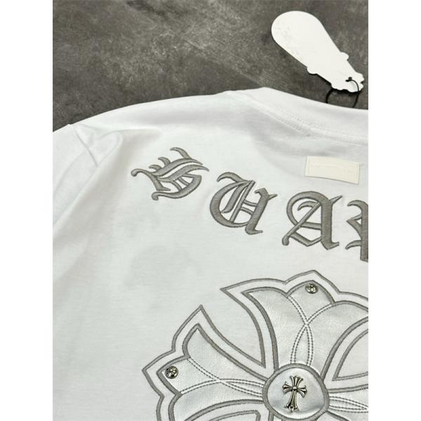  クロムハーツ コピー 半袖 Tシャツ メンズ ワイドフィット 刺繍デザイン クロスモチーフ ゴシック文字 バックプリント フロントロゴ オーバーサイズ カジュアル ストリート ホワイト 春夏