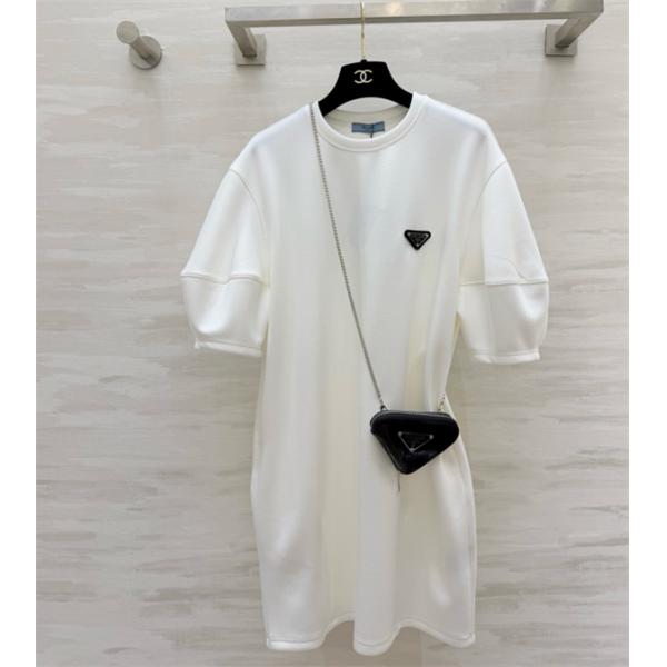 PRADAプラダロングtシャツコピー★2026トレンドファッション性抜群スタイリッシュ★ミニバッグ付き