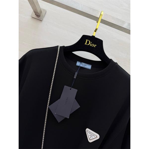 PRADAプラダロングtシャツコピー★2026トレンドファッション性抜群スタイリッシュ★ミニバッグ付き