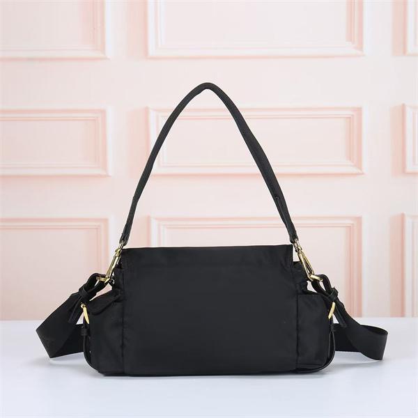 PRADA 2026新品☆☆プラダメッセンジャーバッグコピーメンズファッション収納性抜群