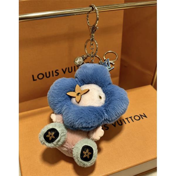 芸能人愛用2026トレンドルイビトンキーホルダーコピーAnger Forestシリーズ人気LOUIS VUITTON
