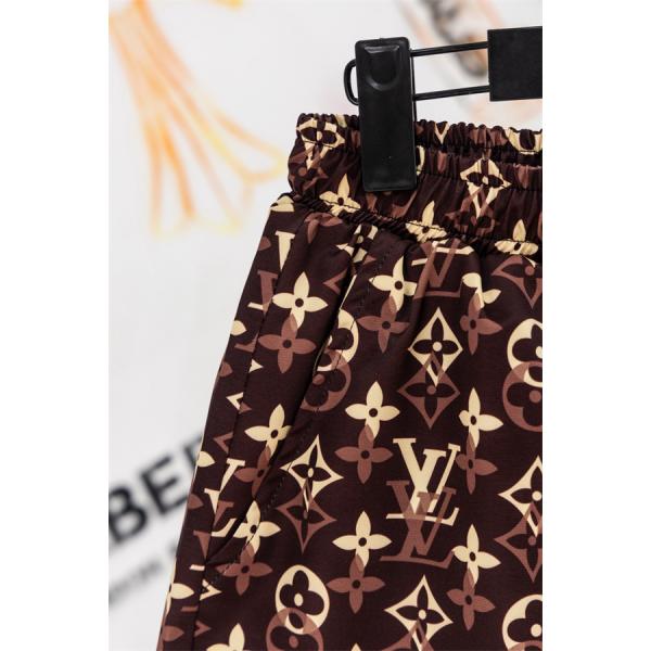 ルイヴィトン コピー モノグラム総柄 セットアップ 半袖シャツ ショートパンツ 夏新作 リゾート風 即戦力 高見え 人気 ルーズシルエット メンズ Louis Vuitton