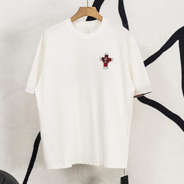 半袖Tシャツ ホワイト レッド 刺繍クロス チェック柄刺繍 バックプリント ワンポイントロゴ 金属風装飾 綿素材 通気性 クルーネック オーバーサイズ ストリート ユニセックス 夏人気 クロムハーツ コピー Chrome Hearts