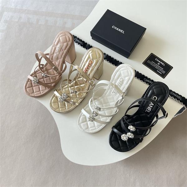  サンダル レディース シャネル コピー CHANELミュール チャンキーヒール ブラック ホワイト ベージュ ゴールド フラワービジュー ストラップサンダル スクエアトゥ 太ヒール 安定感 美脚 夏人気 