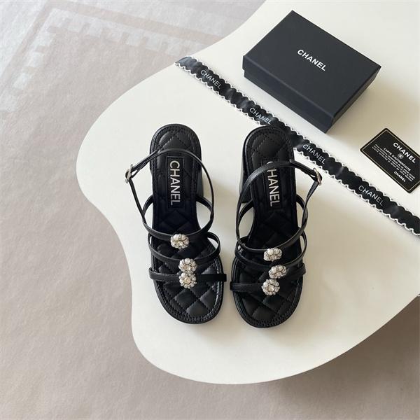  サンダル レディース シャネル コピー CHANELミュール チャンキーヒール ブラック ホワイト ベージュ ゴールド フラワービジュー ストラップサンダル スクエアトゥ 太ヒール 安定感 美脚 夏人気 