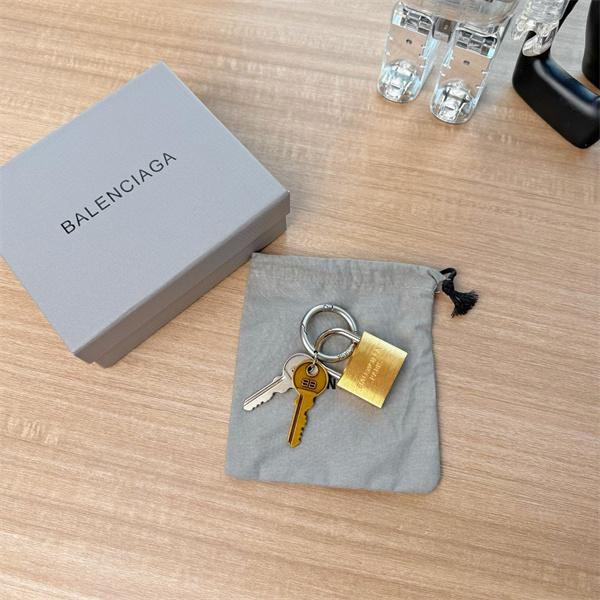 Rodeo新作BALENCIAGA  バレンシアガ キーホルダーコピーアクセサリー登場 おしゃれSNS映え間違いなし