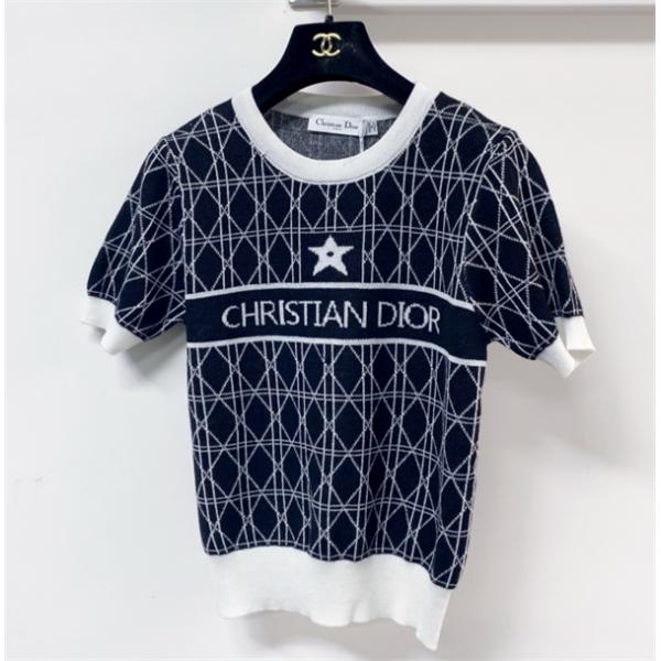 ❤ディオールtシャツコピーDIORトレンド感たっぷりのレディースニットおしゃれな大人の夏コーデに