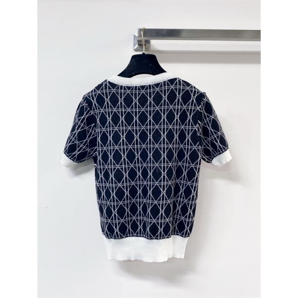 ❤ディオールtシャツコピーDIORトレンド感たっぷりのレディースニットおしゃれな大人の夏コーデに