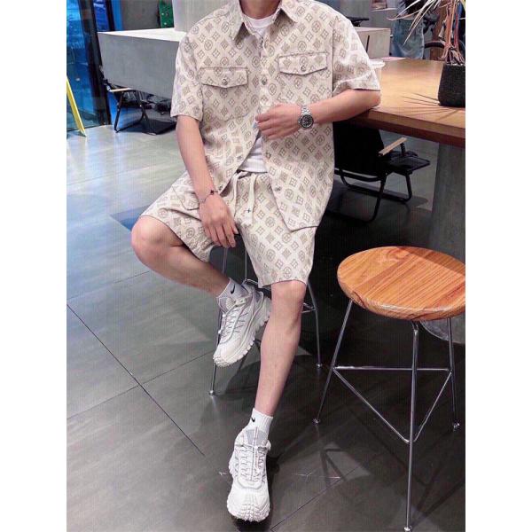 ルイヴィトン コピー ージュモノグラム調 セットアップ 半袖シャツ Louis Vuitton 胸フラップポケット ショートパンツ 総柄デザイン
