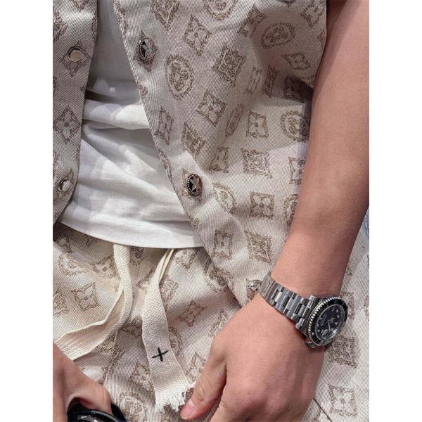 ルイヴィトン コピー ージュモノグラム調 セットアップ 半袖シャツ Louis Vuitton 胸フラップポケット ショートパンツ 総柄デザイン
