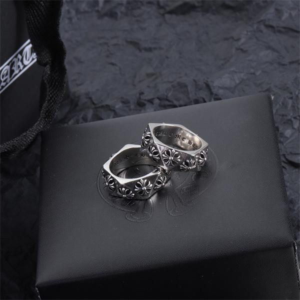 フローラルクロス リング Chrome Hearts シルバー調 クロムハーツ コピー ワイドフォルム 立体モチーフ ブラック陰影