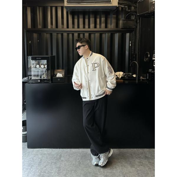 ホワイト スナップジャケット BALENCIAGA レターパッチ バレンシアガ コピー スタジアムジャンパー風 ブラックリブ 長袖アウター