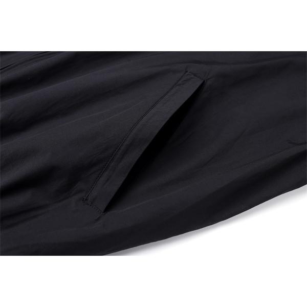 ブラック ジップアップジャケット BALENCIAGA テープ風ロゴ バレンシアガ コピー スタンドカラー 胸元ワンポイント 背面ビッグロゴ